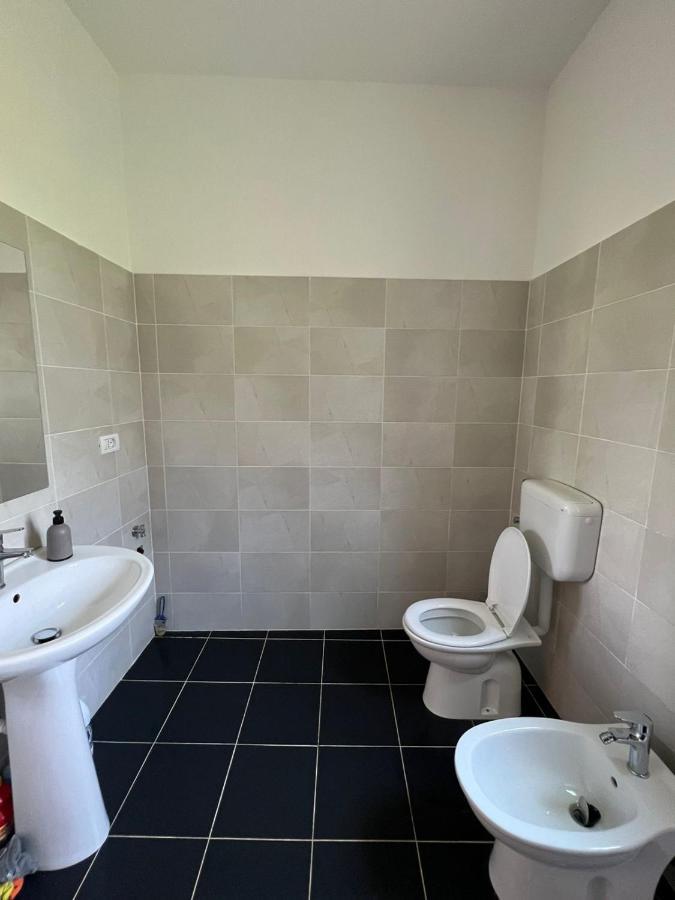 Miqt Guest House Shkodër エクステリア 写真
