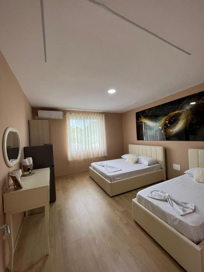 Miqt Guest House Shkodër エクステリア 写真