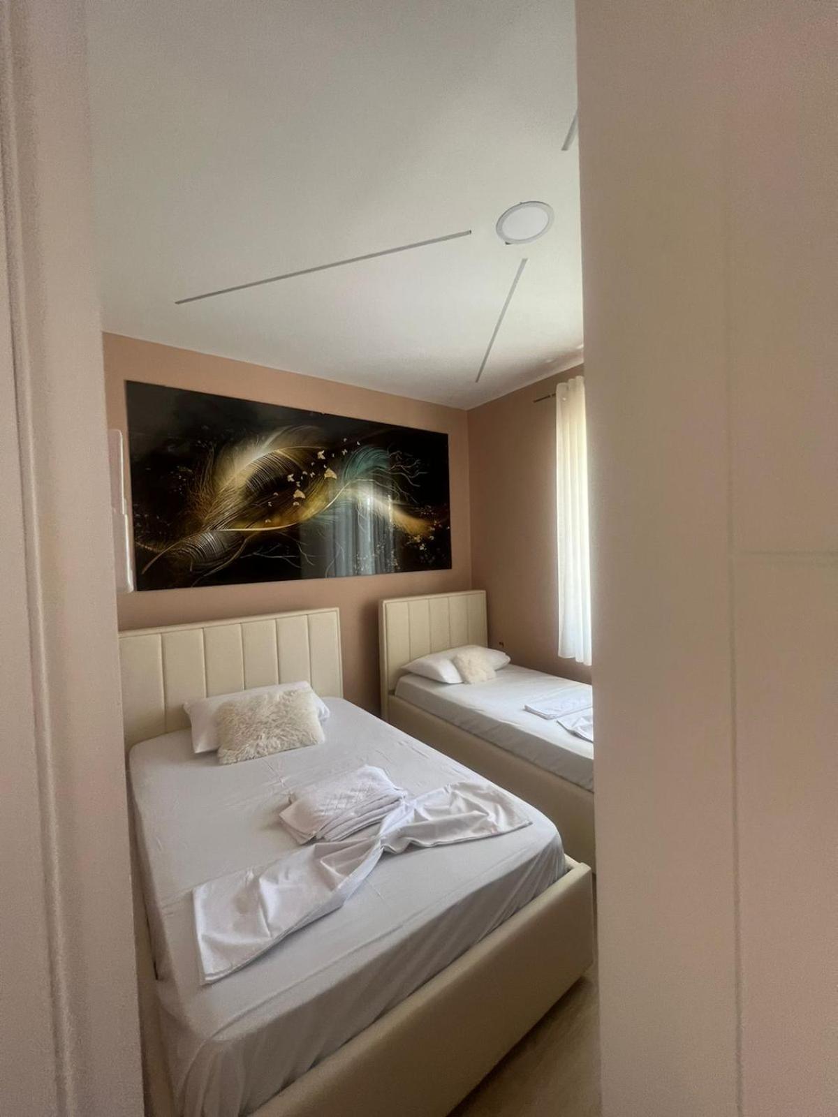 Miqt Guest House Shkodër エクステリア 写真